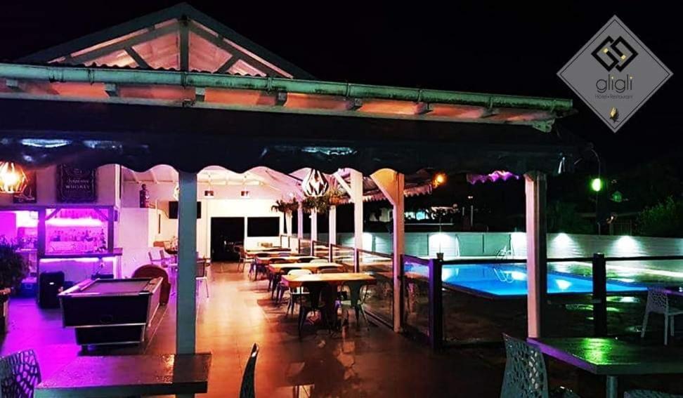Le Gligli Bed and Breakfast Le Gosier  Esterno foto